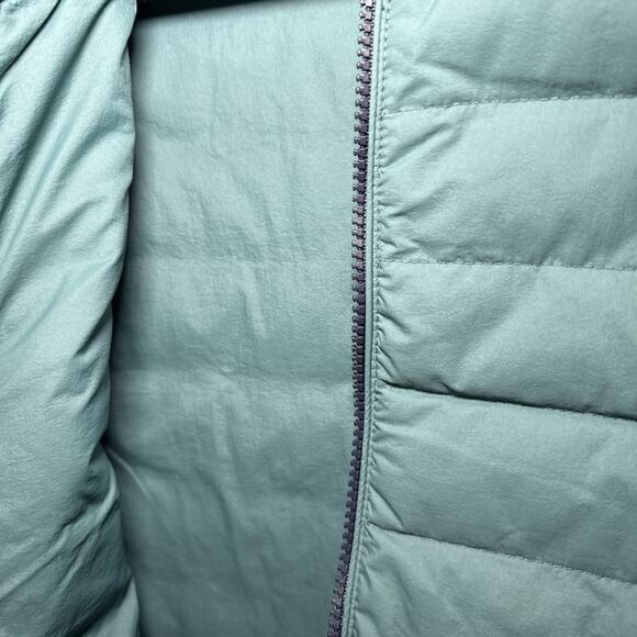 J.Crew Performance Vest Mens Medium Green Quilted Puffer Zip Pockets Lightweight - Picture 4 of 5
